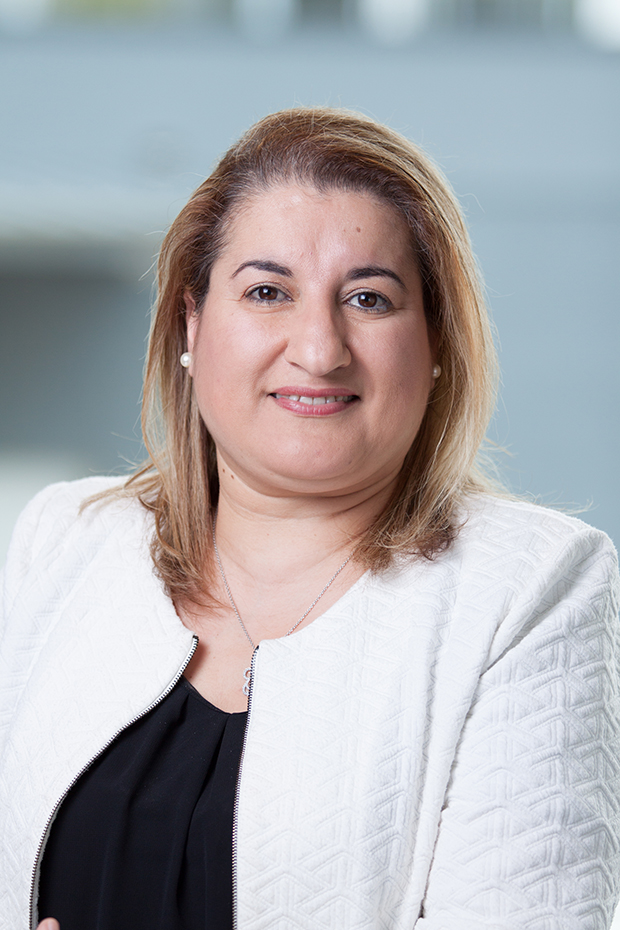 LAMRANI Louise, THE ONELIFE COMPANY SA