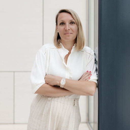 ROCHE Hélène, BANQUE RAIFFEISEN